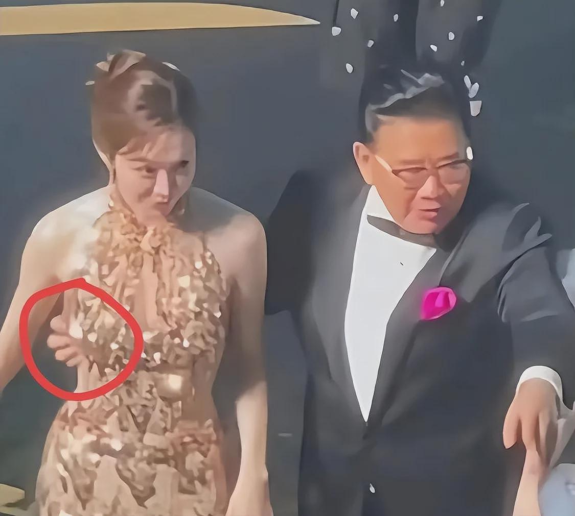 咸猪手、开黄腔！主持人曹可凡“越扒越有”，姜妍不是第一受害者（组图） - 3