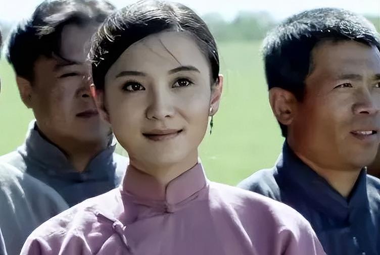 白玉兰再惊艳:宋佳是如何从“土妞”蜕变成松弛感时髦精的?(组图) - 14