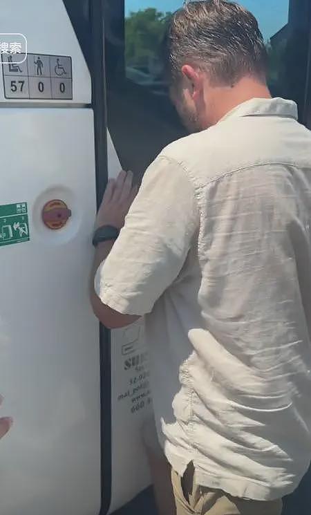 意大利小偷狂抢中国旅游团,报警后当地警察称管不了(视频/组图) - 8