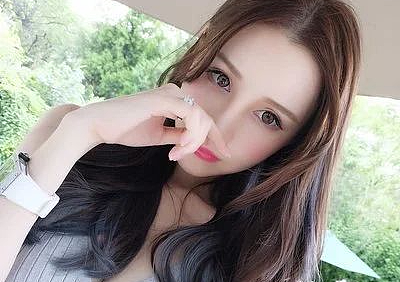 00后女孩上海靠颜值白嫖2个月不花一分钱,照片曝光长这样能值这么多?(组图) - 11