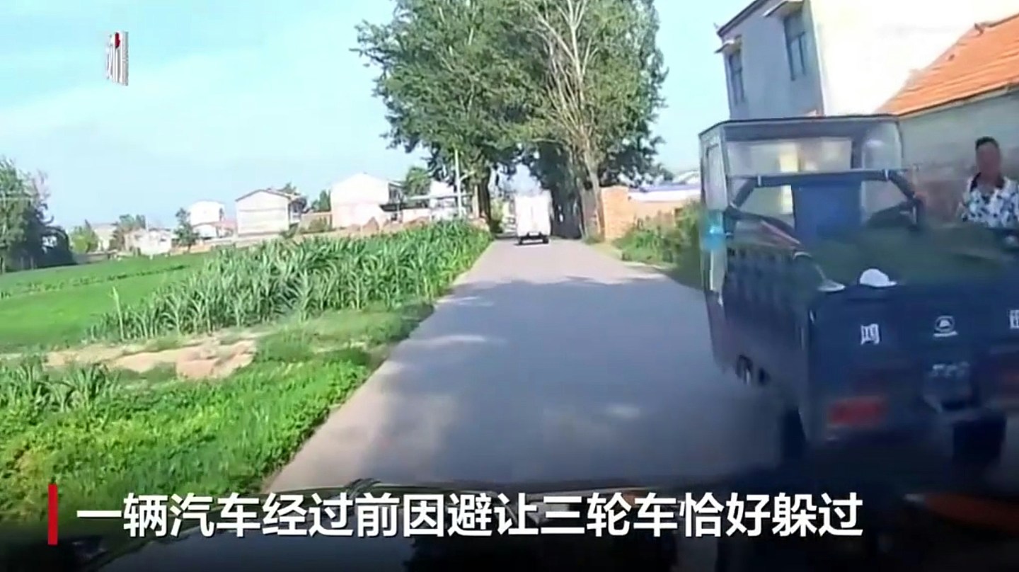 惊悚视频曝光!河南破40℃马路热到爆炸,私家车巧偶一事避过大劫(视频/组图) - 1
