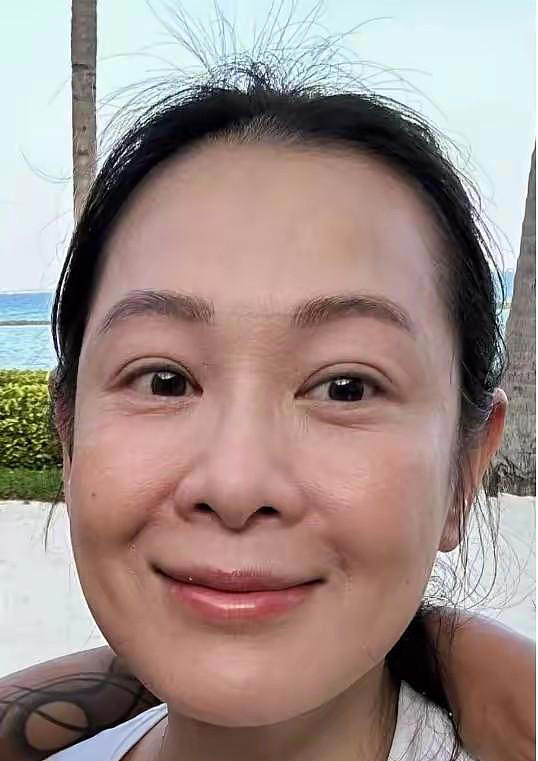刘若英马尔代夫显老素颜照曝光，小10岁老公露面（组图） - 2