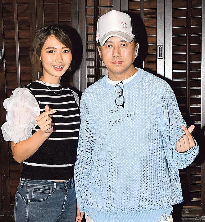 54岁港星移民4年举家回国，办见面会捞金，称回来后整个人舒服了（组图） - 3
