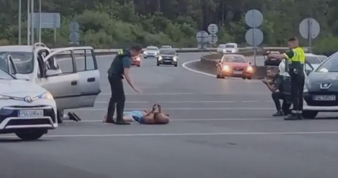 彩礼没谈拢？！ 一场订婚宴，新郎新娘家人爆发斗殴，一人死亡，十二人受伤（组图） - 2