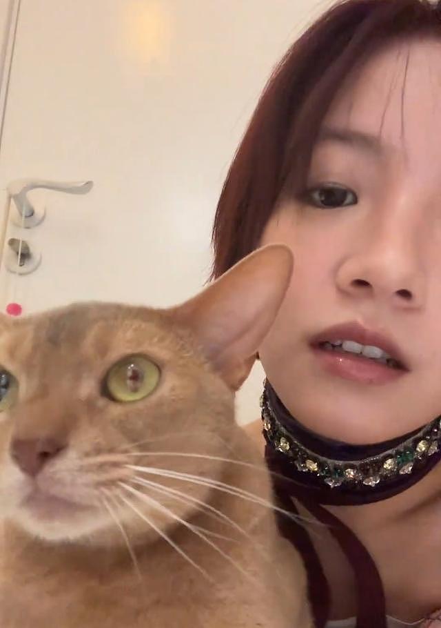 不装了！25岁“京圈公主”李庚希非主流造型曝光，染红发穿黑丝（组图） - 4