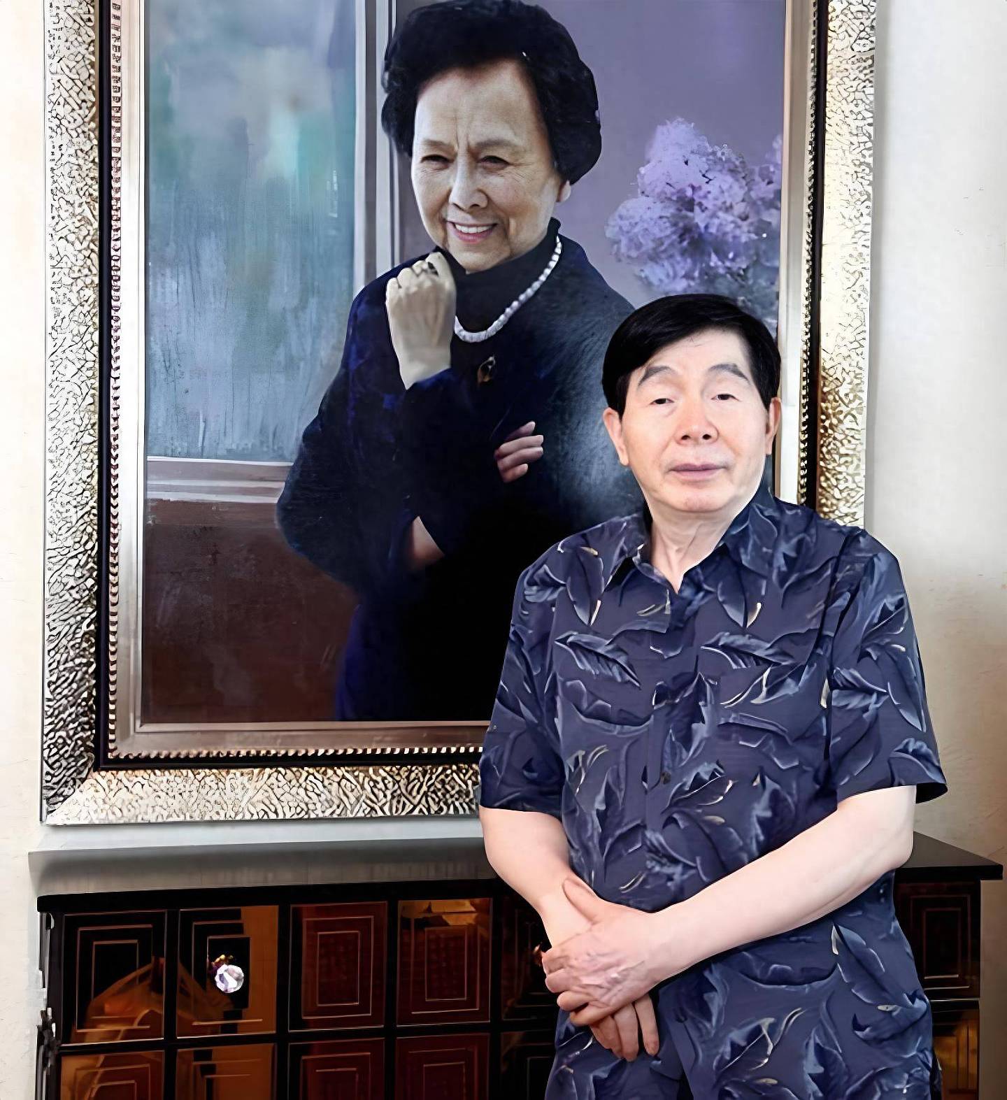 他是央视高级摄像，是名导杨洁的小丈夫，以特殊方式怀念亡妻（组图） - 1