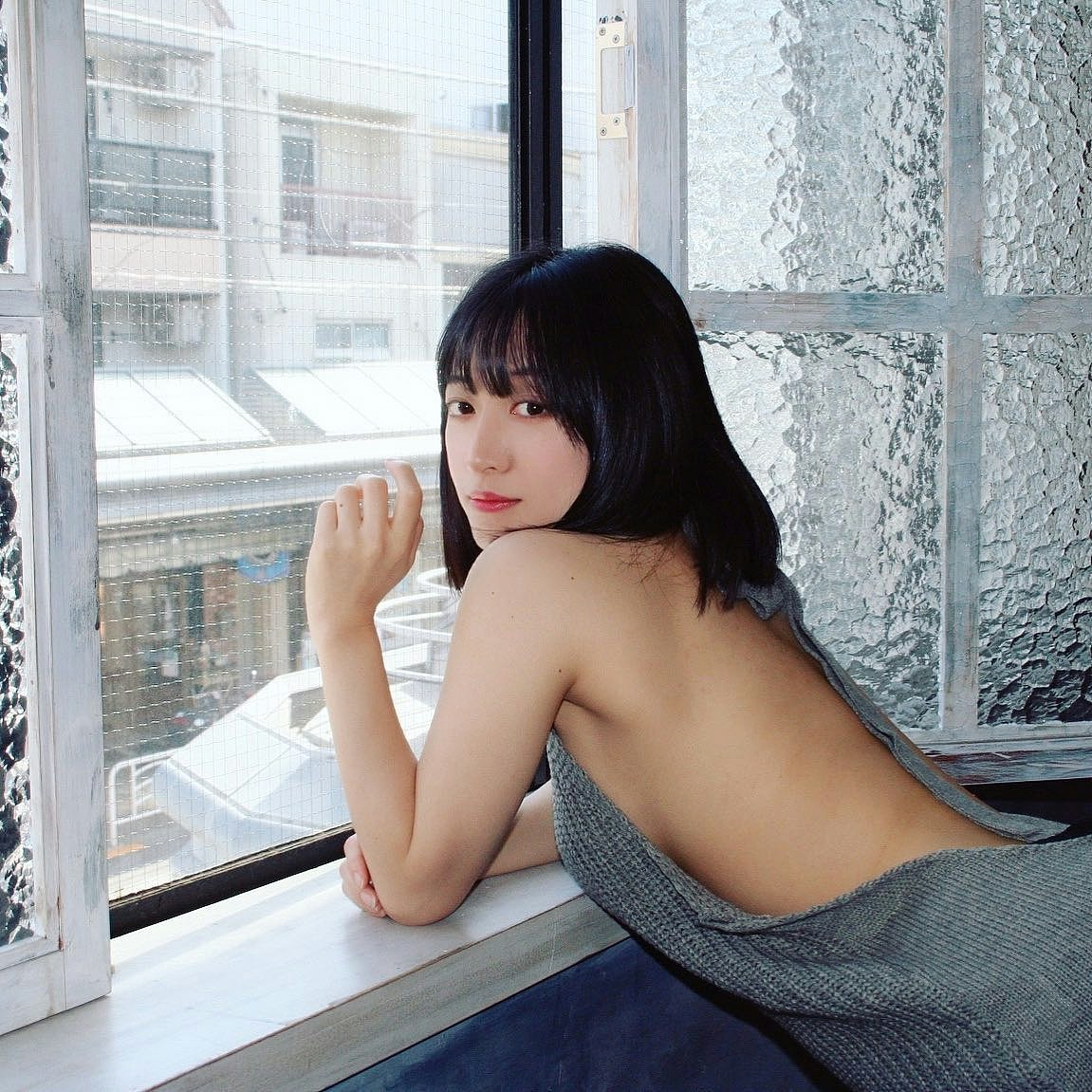爸爸不工作整天看AV，家被烧成灰，日本Cosplay女神地狱般的过去（组图） - 5