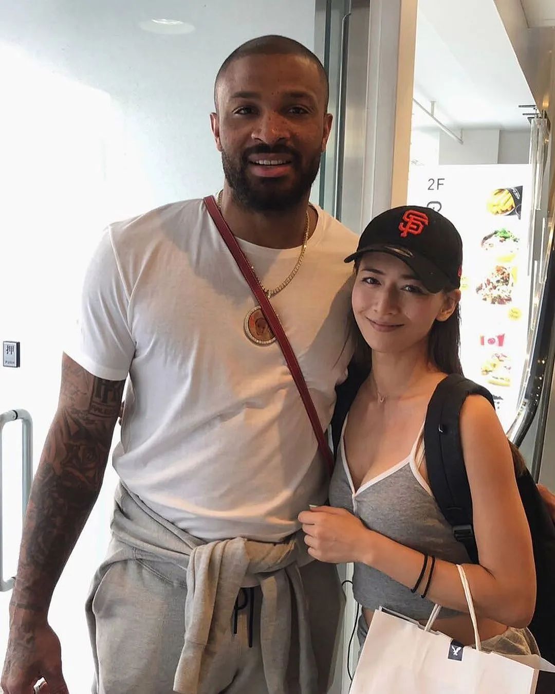 【美女】NBA球场上最有料的女记者!还让不让人专心打球了?(组图) - 20
