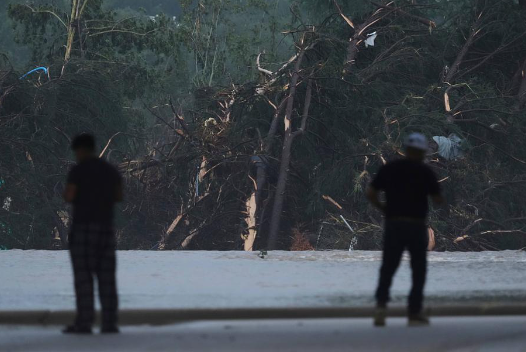 至少80人死亡,41人失踪!特朗普签署重大灾难声明(组图) - 6