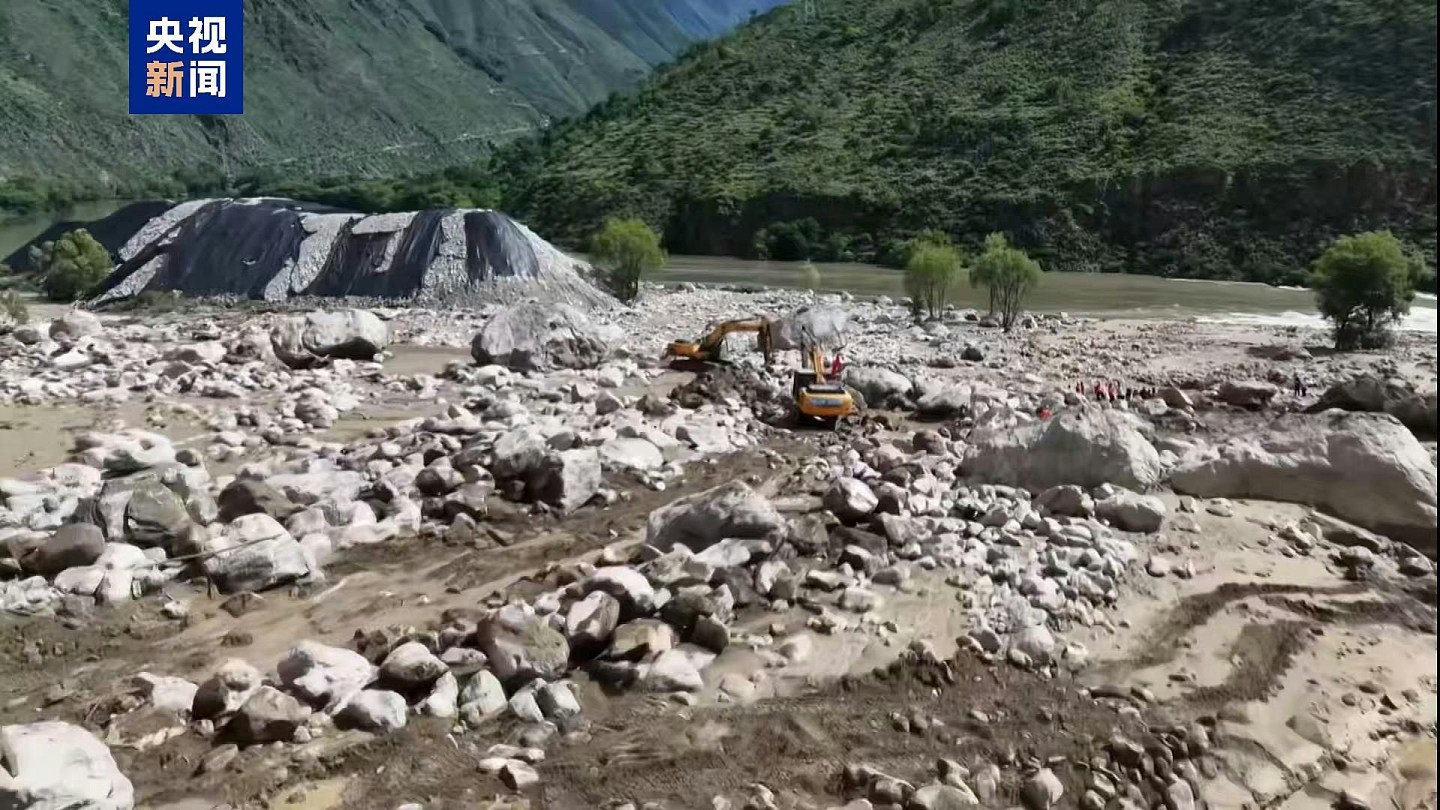 四川多地发生泥石流房屋倒塌，雅安有人员被埋，3死2失踪（视频/组图） - 7