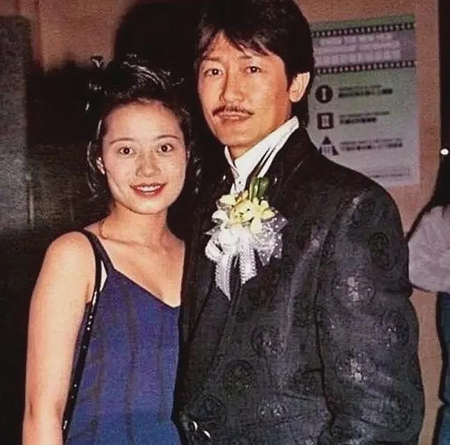 香港影坛最后一位全才：捧红成龙、王家卫，却历经人生悲苦（组图） - 26