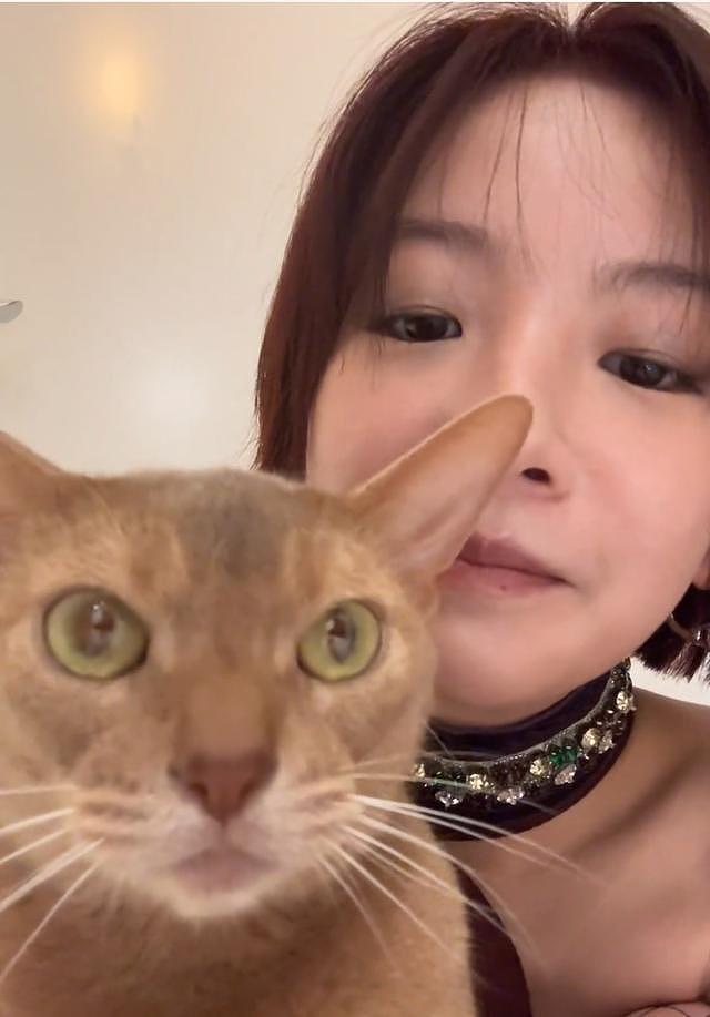 不装了！25岁“京圈公主”李庚希非主流造型曝光，染红发穿黑丝（组图） - 3