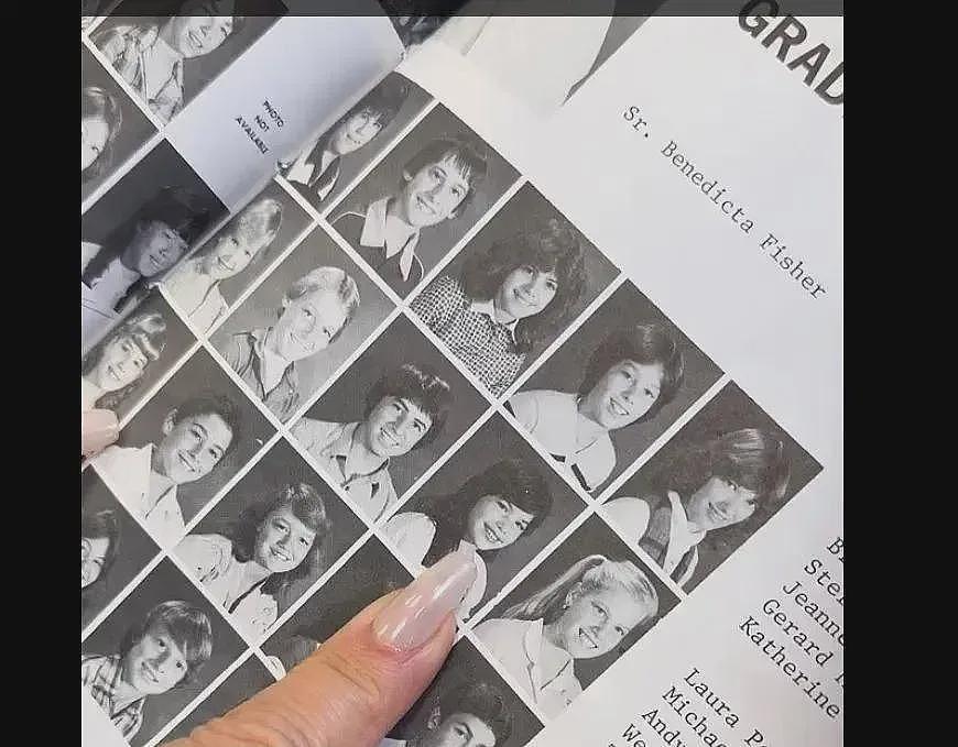 她凭啥,真实出演“全球首富爱上绝经的我”?(组图) - 15