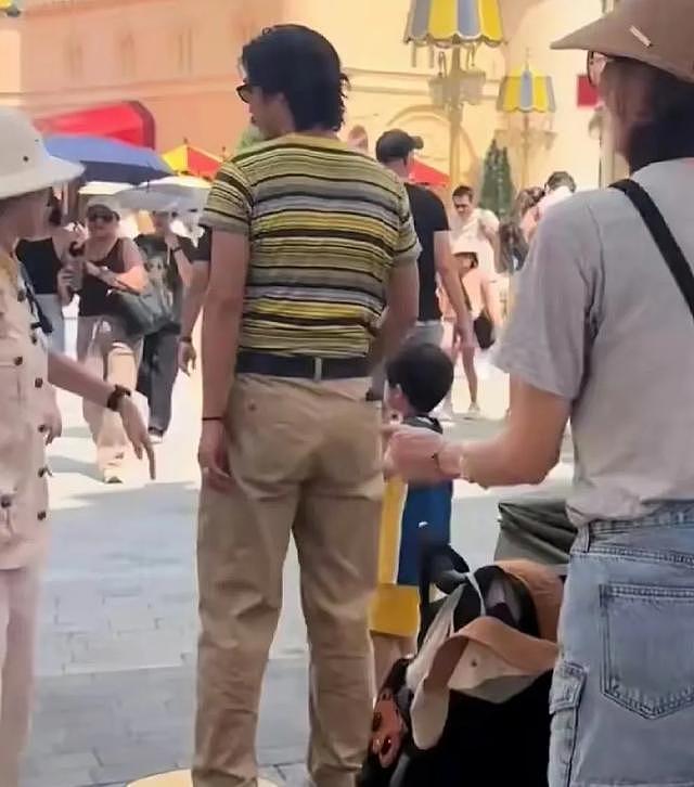 林志玲和老公带儿子出游，扎双马尾打扮年轻，黑泽良平全程带娃（组图） - 2