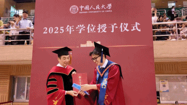 全网最能给人情绪价值的男人,大学生一刷他视频就笑到停不下(组图) - 11