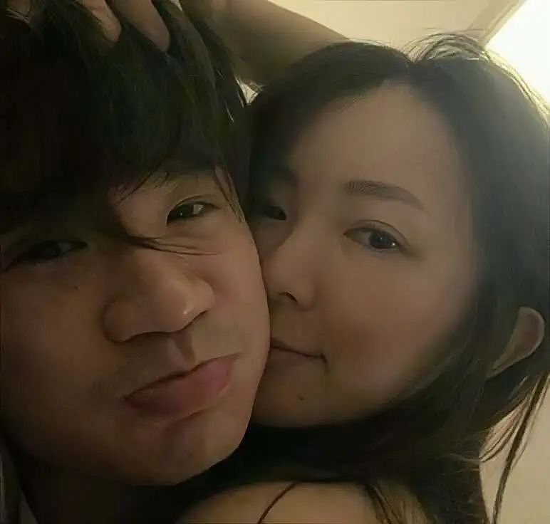 香港知名歌手疑因出轨结束四年恋情，女友连夜搬出爱巢，曾被曝亲密吻照（组图） - 4
