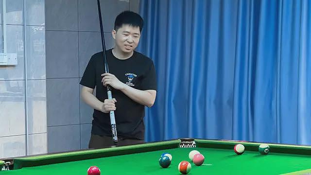 “回不去的体面”:失业浪潮下中国年轻人为何“假装上班”(组图) - 3