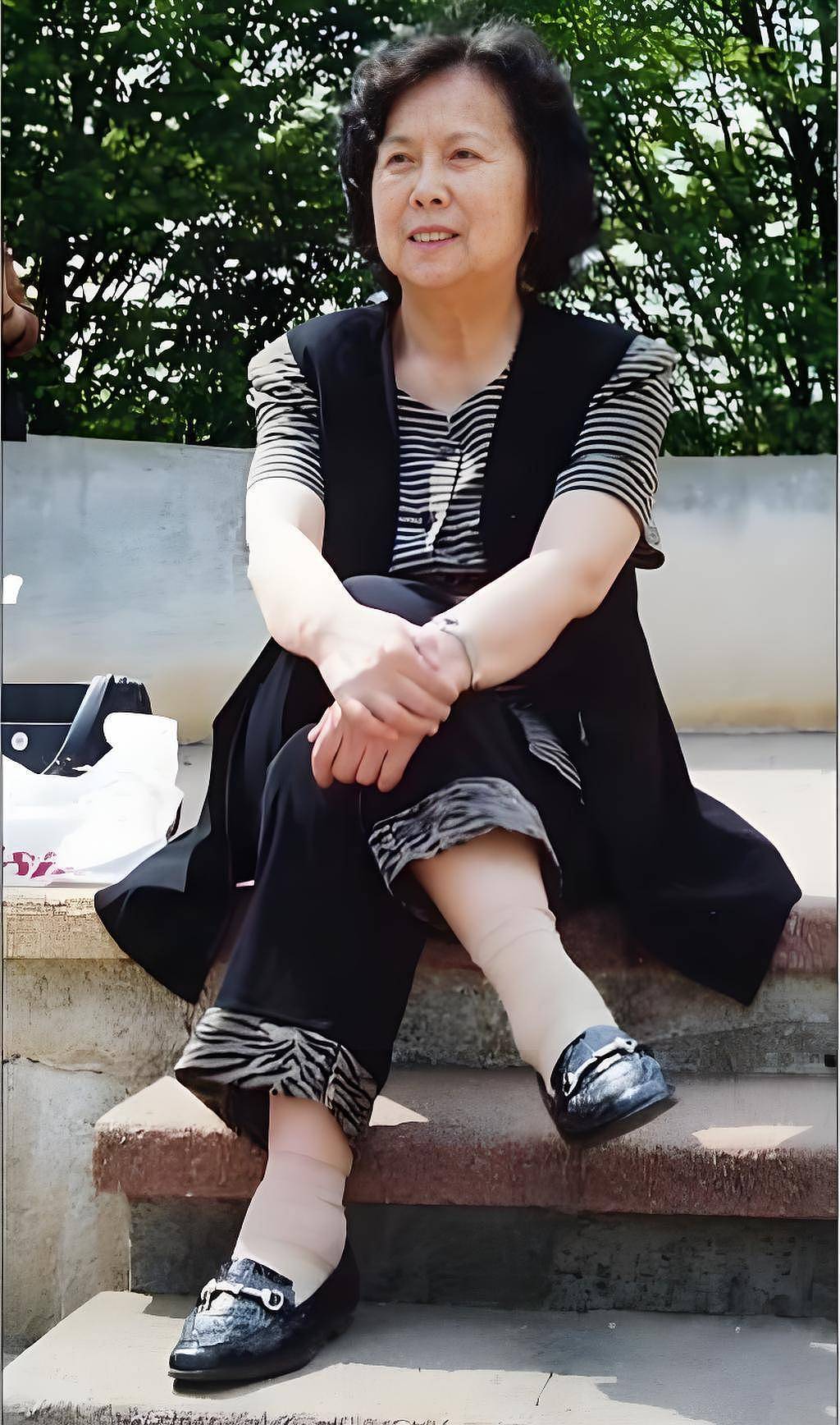 他是央视高级摄像，是名导杨洁的小丈夫，以特殊方式怀念亡妻（组图） - 19