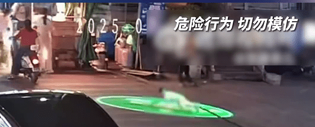 云南幼童躺马路被快递车辗毙监控画面曝！司机既内疚又感冤枉（视频/组图） - 2