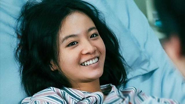 不装了！25岁“京圈公主”李庚希非主流造型曝光，染红发穿黑丝（组图） - 13