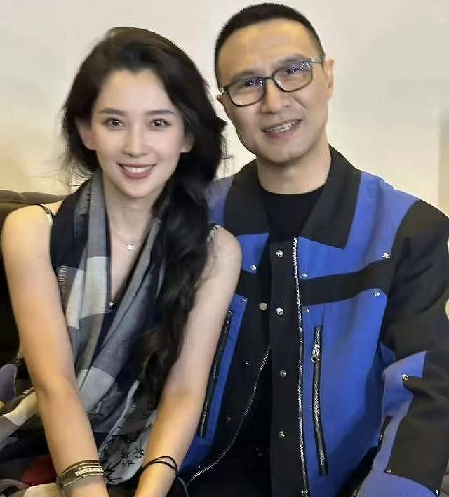 森林北赢麻了！汪峰连夜飞新疆买礼物哄好，网友曝偶遇视频，好甜...（组图） - 5