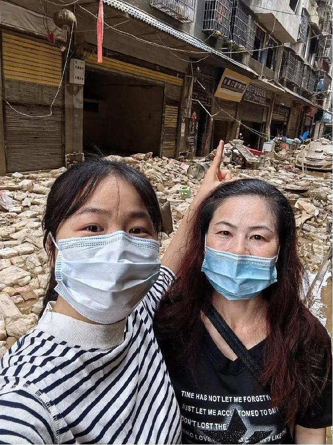 贵州榕江受灾镇书记叮嘱记者：千万不要播出我流泪的画面（组图） - 2