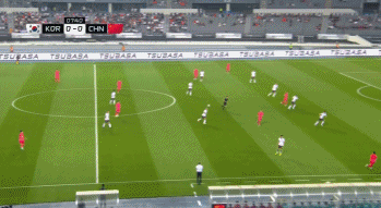 东亚杯：国足0-3韩国，交手已6连败！全场0射正，朱辰杰失误双响（组图） - 3
