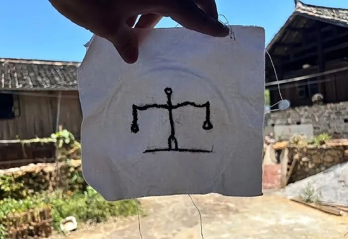 【爆笑】儿子刚出生时因为太帅在网上引起轰动,大家都说长大会变丑,没想到他现在长这样...(组图) - 8