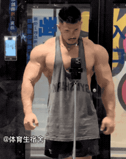【帅哥】这位肌肉教练竟因太大而遭嫌弃,网友:我要我要(组图) - 4