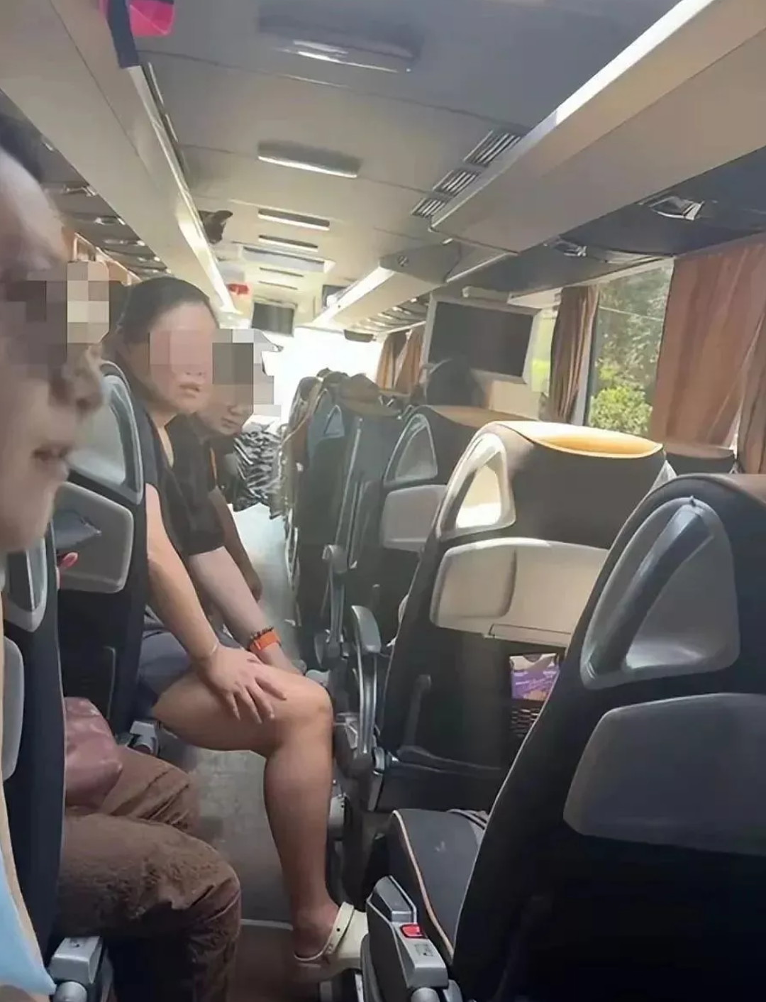 华人旅行团遭洗劫一空!吃饭20分钟、行李全消失!大妈痛失12万劳力士,当场心脏病发...(组图) - 6