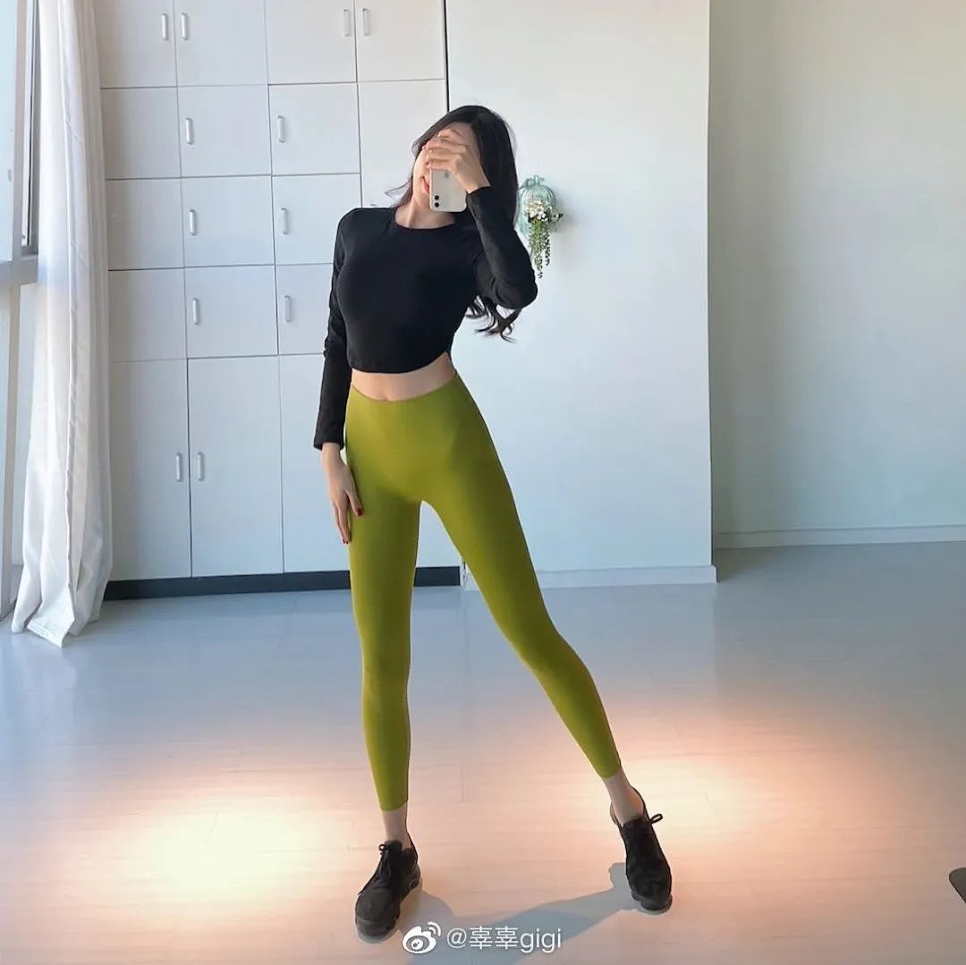 【美女】25岁“健身女神”又纯又欲,0.7的腰臀比果然不一般,网友:我心动了…(组图) - 3
