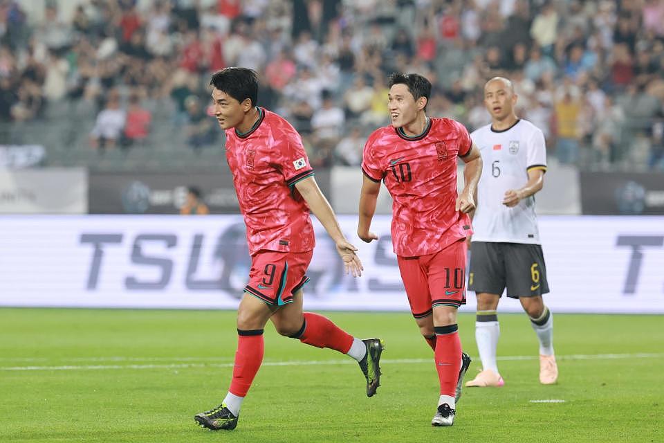 东亚杯：国足0-3韩国，交手已6连败！全场0射正，朱辰杰失误双响（组图） - 2