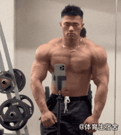 【帅哥】这位肌肉教练竟因太大而遭嫌弃,网友:我要我要(组图) - 2