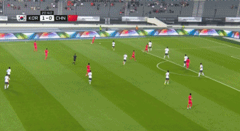 东亚杯：国足0-3韩国，交手已6连败！全场0射正，朱辰杰失误双响（组图） - 4