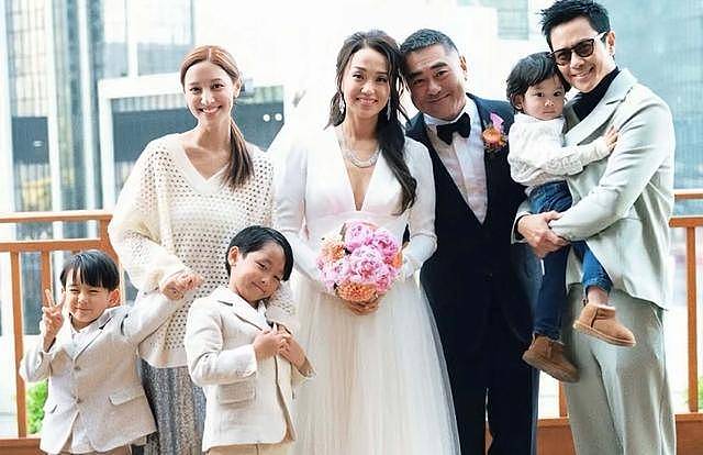 恭喜！53岁香港知名富二代宣布再婚，因与明星表哥关系亲近传绯闻（组图） - 4