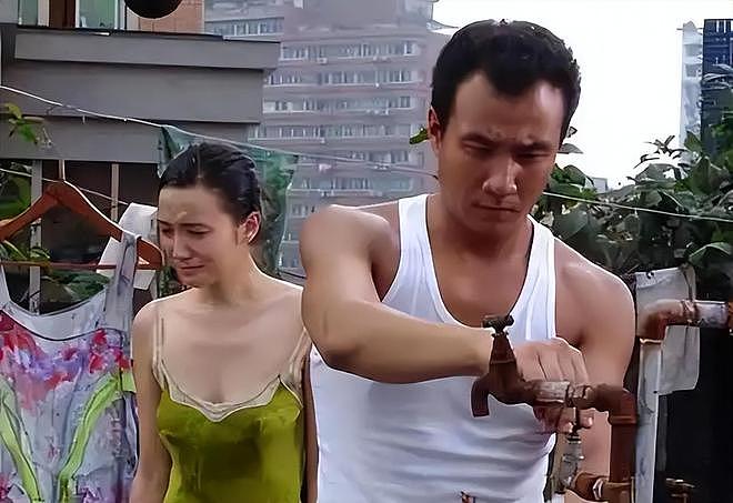 知三当三、陪睡上位、和五婚导演恋爱，宋佳的这些标签哪个是真的（组图） - 11