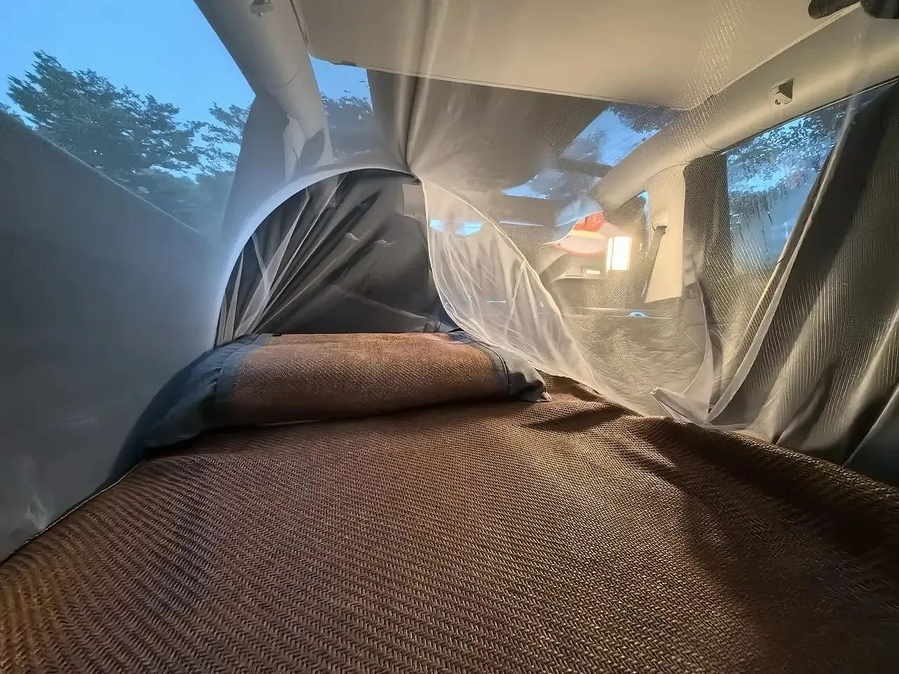 我住在车里,深圳四平米(组图) - 1