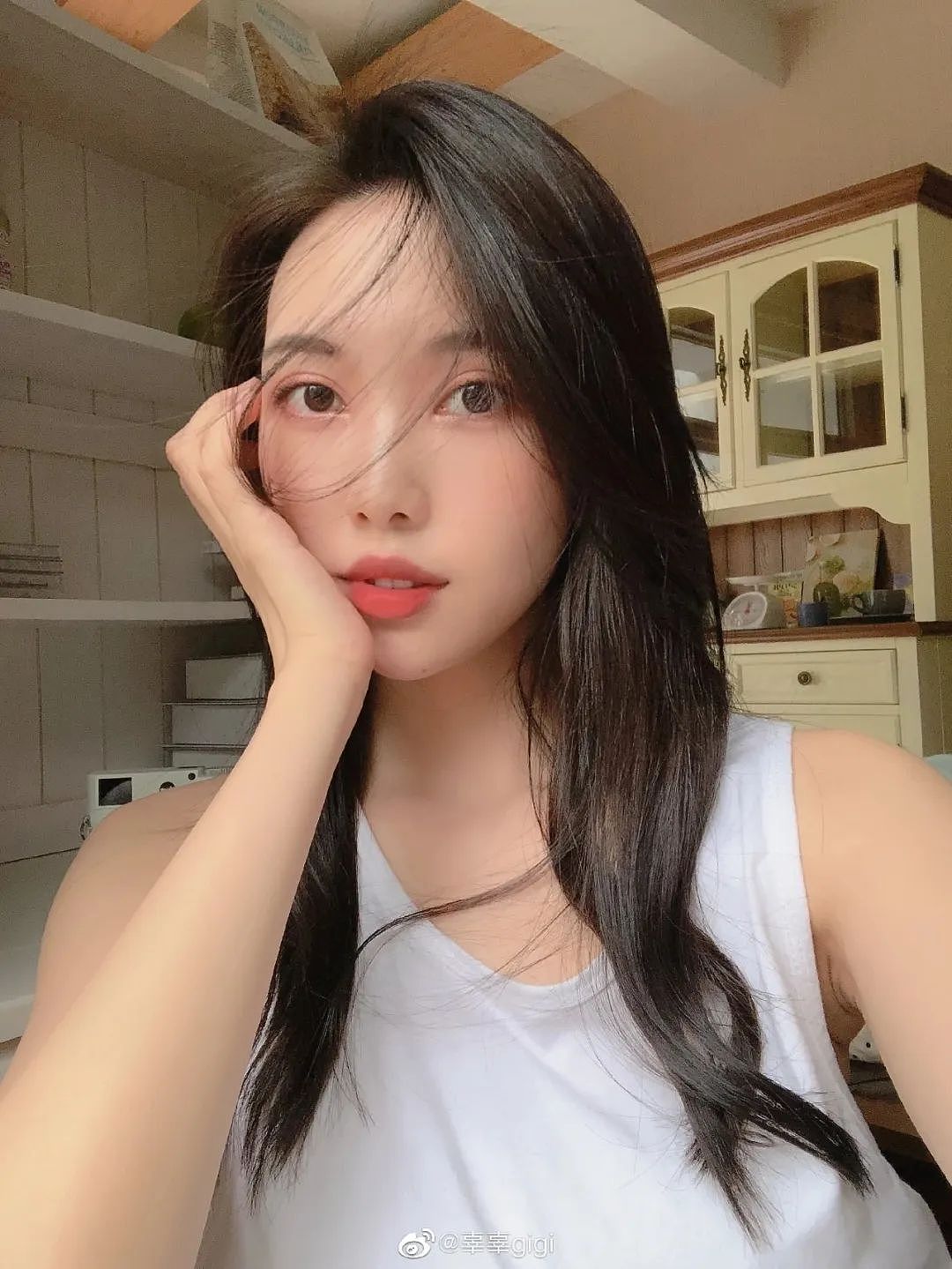 【美女】25岁“健身女神”又纯又欲,0.7的腰臀比果然不一般,网友:我心动了…(组图) - 6
