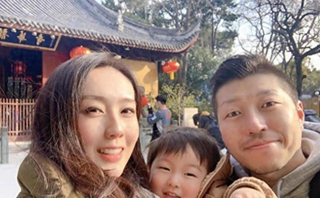 日本美女遭前夫家暴，二婚嫁给驻华工程师，定居上海6年不想回国（组图） - 1