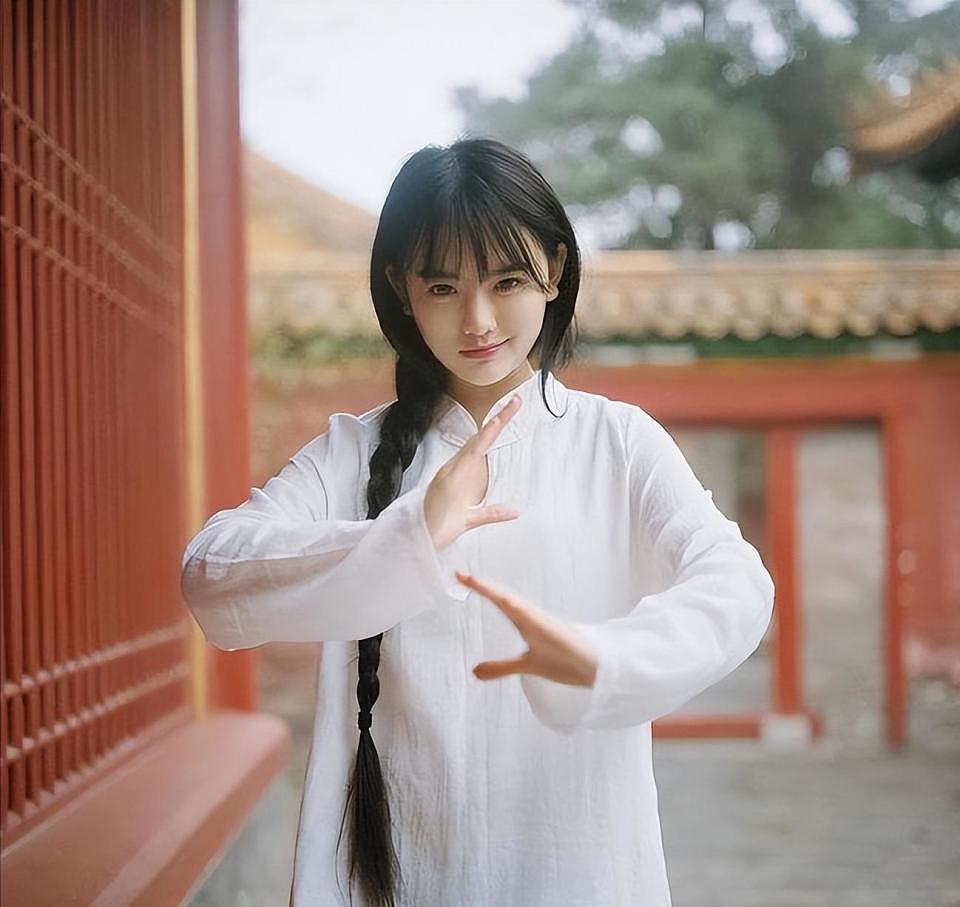 晚晚直播再掀争议：红极一时的“豆瓣三大女神”，为何全塌房了？（组图） - 44