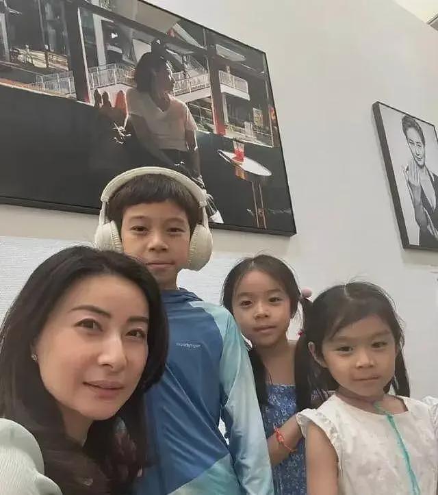 郭晶晶登上山东舰那天，香港贵妇直接看懵了，以前看不起现在攀不起（组图） - 4