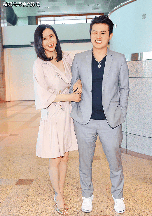 萧淑慎谈老公多次出轨:男人就是长这样,网友:是你找的男人这样(组图) - 1