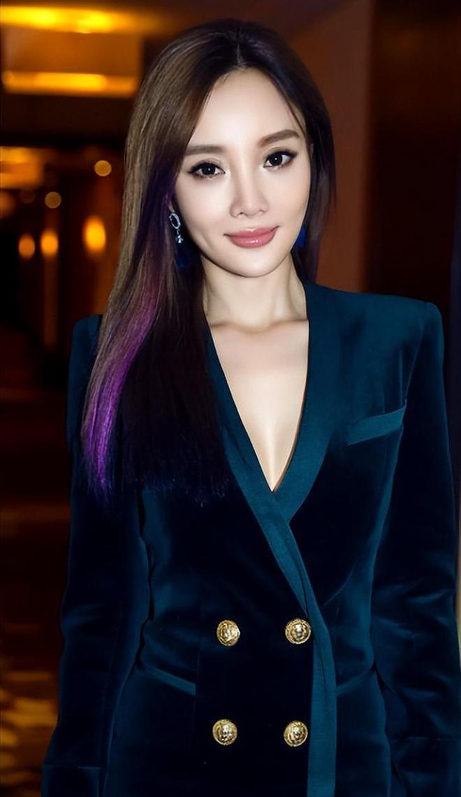 李小璐二胎风波升级!蛛丝马迹被扒,和贾乃亮复婚传闻才真相大白(组图) - 2