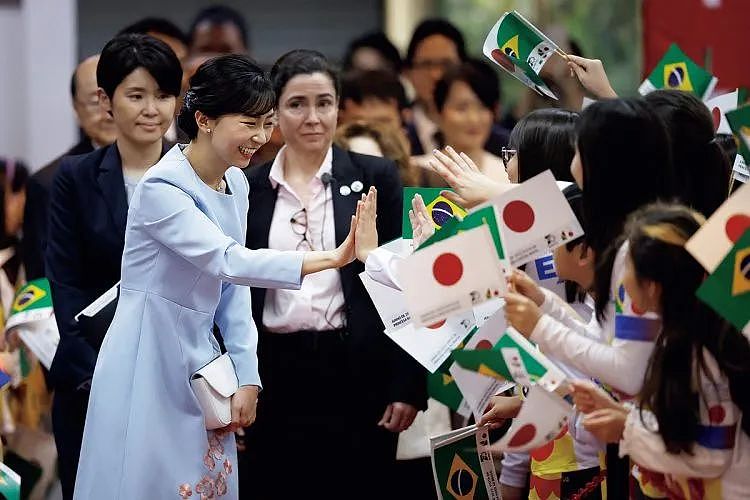 日本最美公主性感泳装照、热舞视频全网疯传!宫内厅急了…(组图) - 1