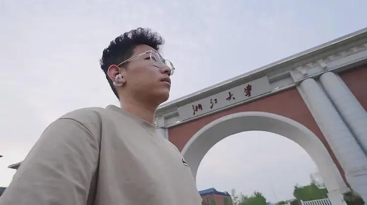 衡水少年张锡峰，“猪拱白菜”之后（组图） - 1