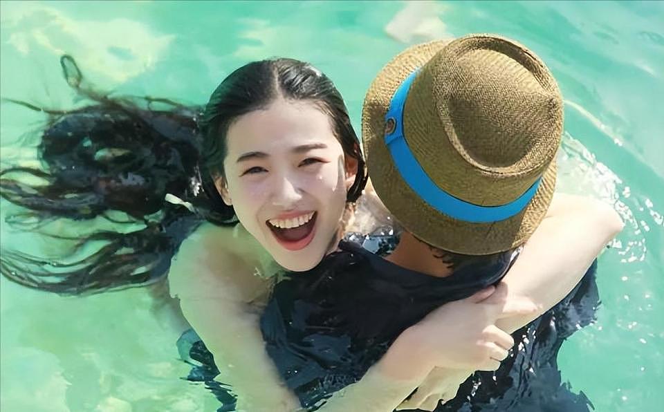 晚晚直播再掀争议：红极一时的“豆瓣三大女神”，为何全塌房了？（组图） - 23