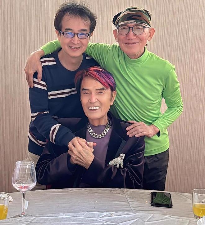92岁歌王因肺炎感染后离世，遗憾无法见妹妹最后一面（组图） - 2