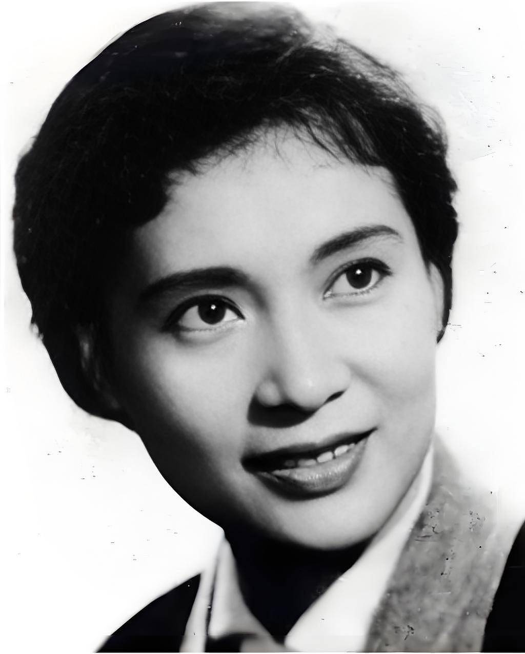 秦怡：再婚嫁金焰，一个屋檐下分居30年，婚姻催泪（组图） - 7