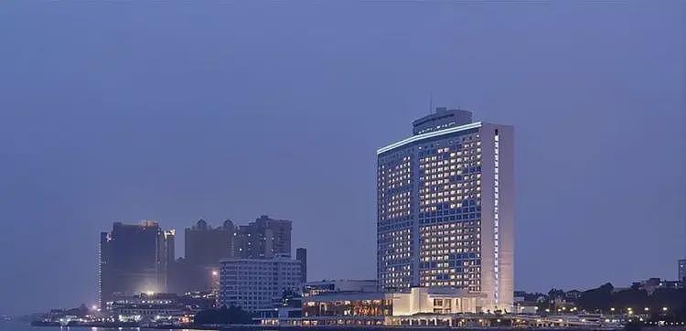 王晶怒喷李嘉诚：他在香港名声很坏，20年来不断剥削老百姓的钱（组图） - 13