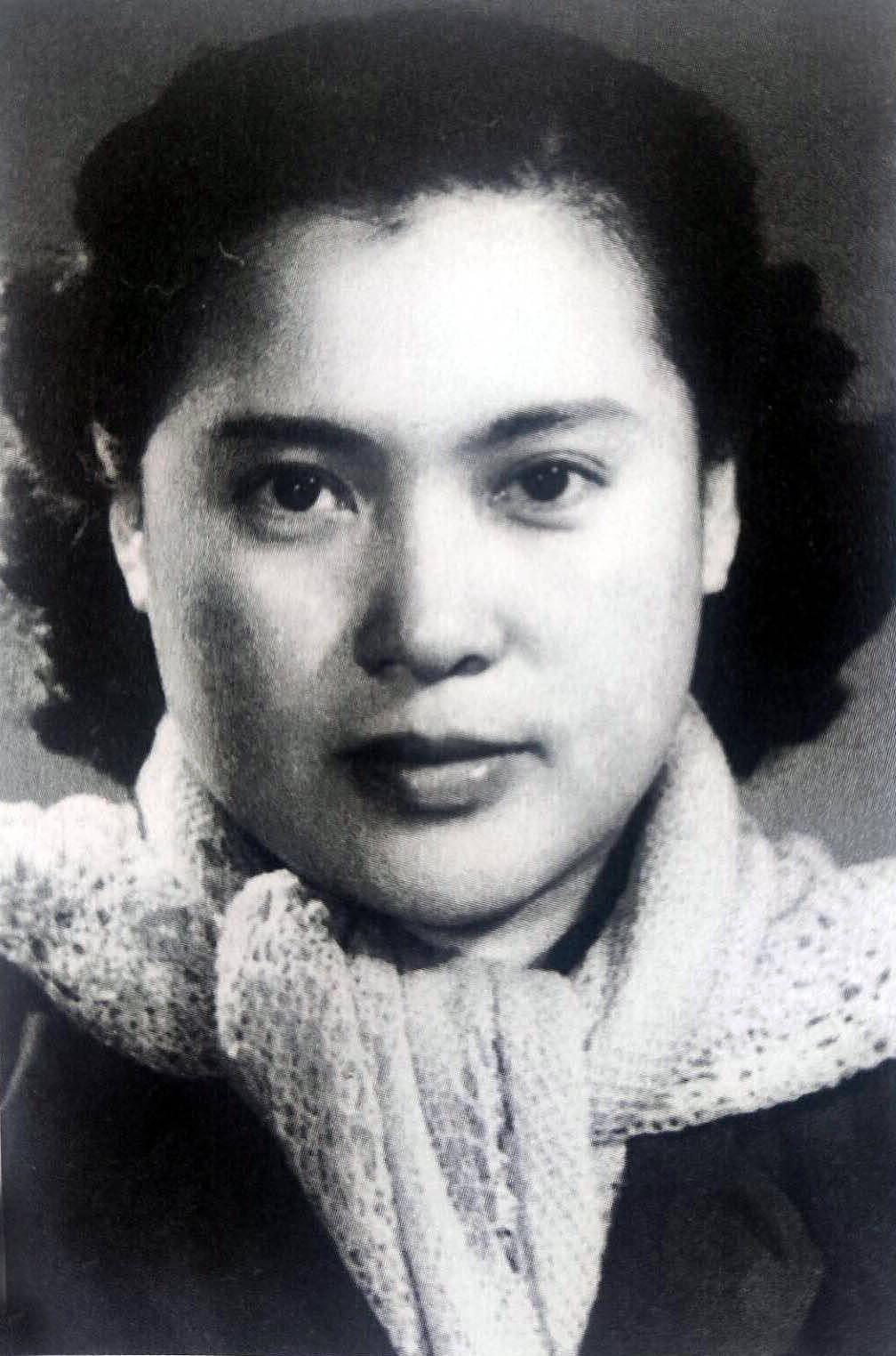 秦怡：再婚嫁金焰，一个屋檐下分居30年，婚姻催泪（组图） - 12